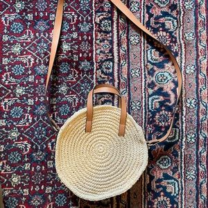 Straw Circle Crossbody